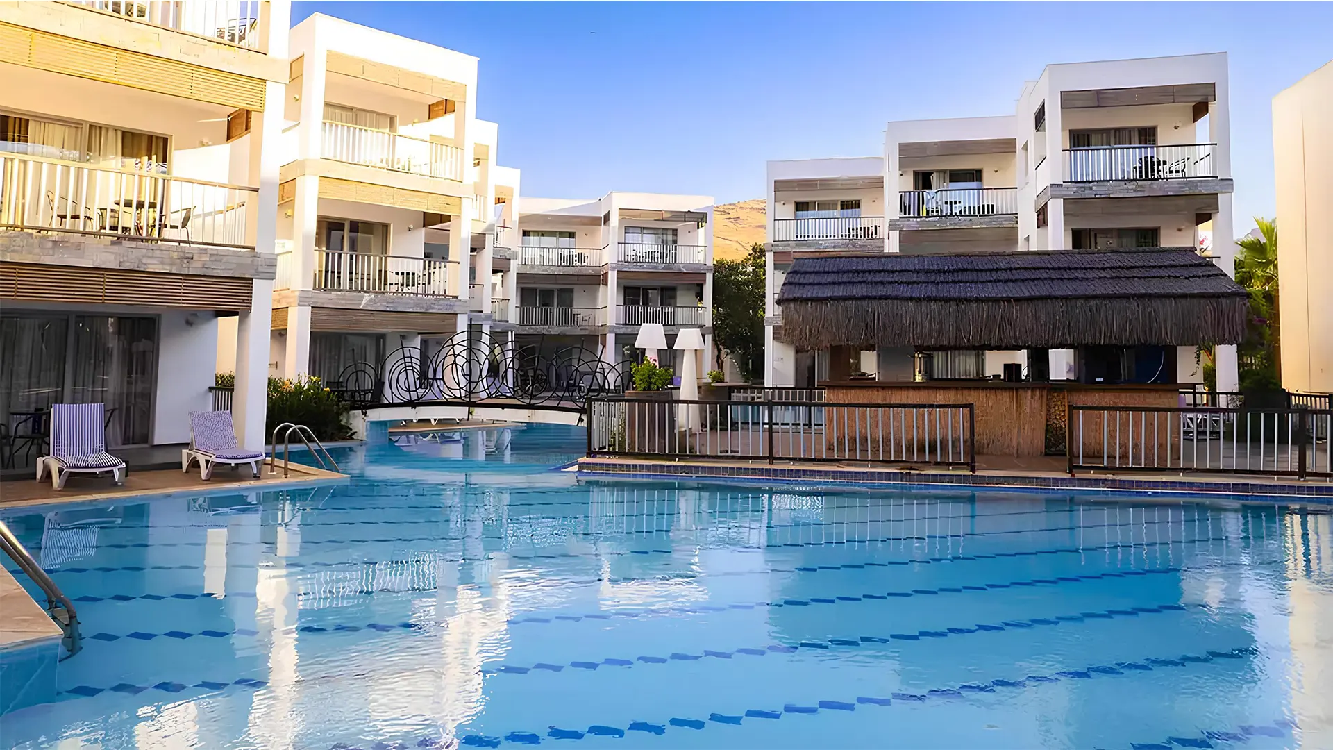 The Nowness Luxury Hotel Desktop Slider